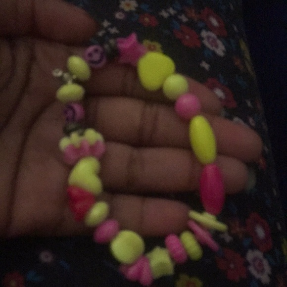 The pink and yellow sun kiss🎀 - Picture 3 of 4